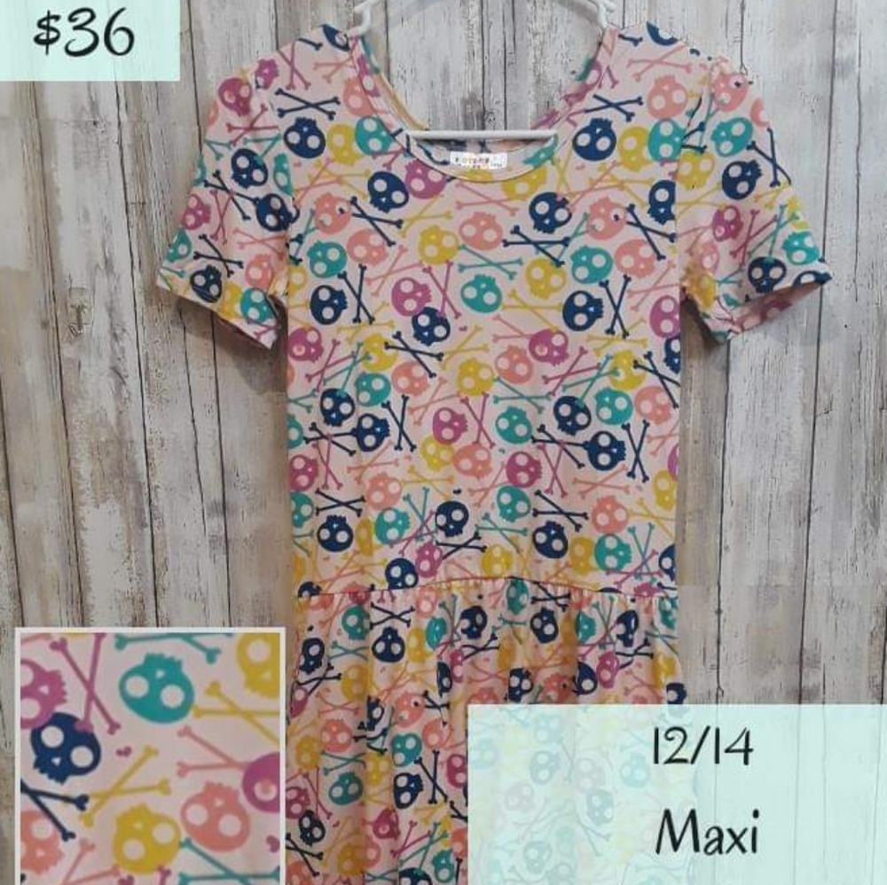 Maxi dress by DotDotSmile